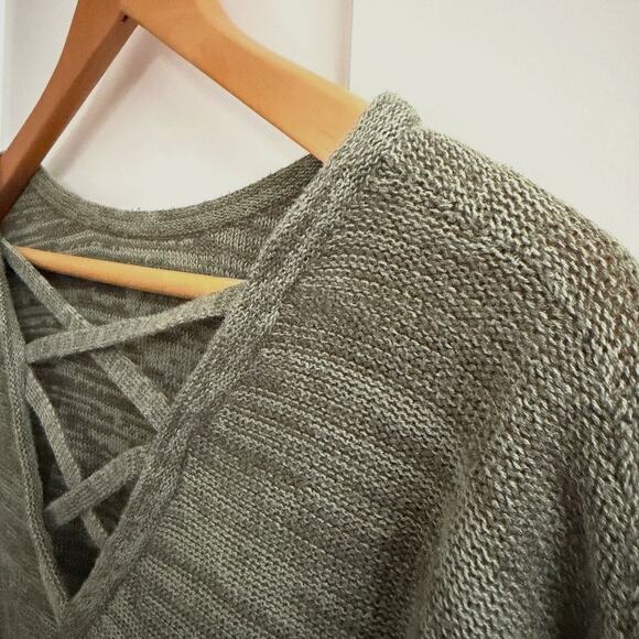 Crisscross V Neck Knit Sweater Olive Green M Chic Layering Cozy Lightweight - Picture 3 of 6